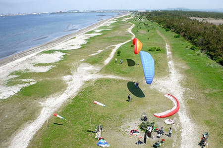 絶景の空中散歩！モーターパラグライダー体験券（1名様）