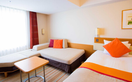 東京ベイ舞浜ホテル  ペア宿泊券 朝食付き  セレクト（休前日除外）