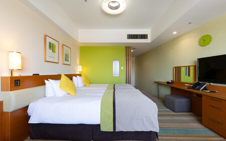 東京ベイ舞浜ホテル  ペア宿泊券 朝食付き  スタンダード （金・土曜日も対象）