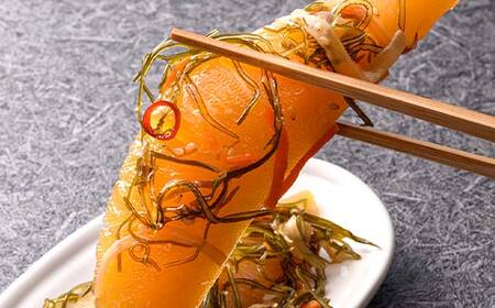 【期間限定！寄附額改定↓！】【5か月連続定期便】釧路市の台所 和商市場 厳選定期便 紅さけ 鮭 いか塩辛 ミンクくじら ほっけ 紅鮭 つぶ貝 アヒージョ いくら 贅沢 ご飯のお供 肴 おつまみ 和商 和商市場 海鮮 セット F4F-8927