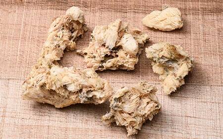 【期間限定！寄附額改定↓！】わんこのおかず 30g×2袋 ペットフード ドッグフード 動物 犬 餌 エサ おやつ ごはん ご飯 間食 ご褒美 スケトウダラ ハラス 北海道 フリーズドライ タンパク質 アミノ酸 無添加 F4F-7839