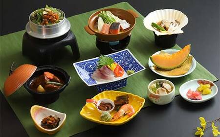 【期間限定！寄附額改定↓！】御前水 シングル宿泊プラン 1泊2食 チケット 宿泊 利用券 サウナ ホテル 旅行 宿泊券 北海道 クーポン 風呂 券 和会席膳 温泉 源泉かけ流し 阿寒湖 釧路 F4F-8259