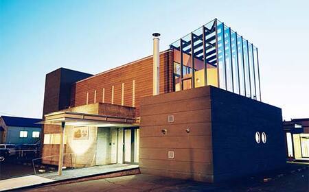 【期間限定！寄附額改定↓！】デザイン 毛綱毅曠 ヴァケーションハウス 霧ノ音 一棟貸切り 宿泊 プライベート空間 フリードリンク 建築 毛綱毅曠 アート 多目的ホール 釧路 旅行 グループ F4F-8254