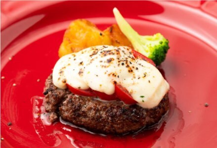 【期間限定！寄附額改定↓！】釧路生まれ、釧路育ちのオーガニックビーフ 生ハンバーグ120g×4枚 ふるさと納税 肉 F4F-3373