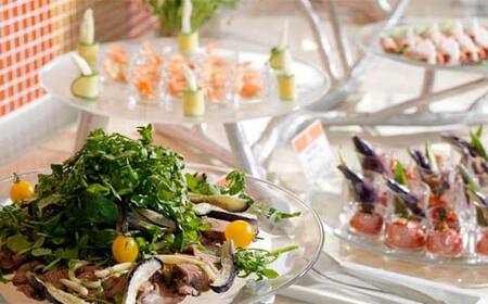 【期間限定！寄附額改定↓！】あかん遊久の里 鶴雅 ウイングス館 湖側デラックス和洋室ご宿泊 2名様1室利用 1泊2食付き 宿泊券 旅行 北海道 温泉 観光 阿寒 釧路市 旅行 ホテル 旅館 クーポン チケット 予約 父の日 母の日 F4F-2101