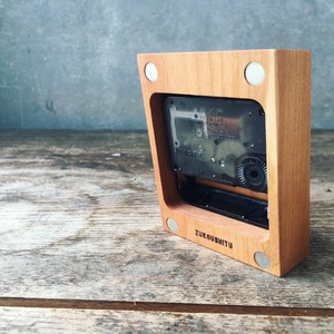 木のマグネット置時計 チェリー薄赤茶 mi0037-0010-2