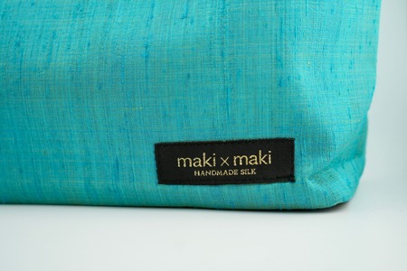 【makixmaki】高級ゴールデンシルクハンドバッグ(フェアトレード) ターコイズブルー 0137-002-S06-1