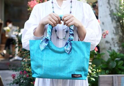 【makixmaki】高級ゴールデンシルクハンドバッグ(フェアトレード) ターコイズブルー 0137-002-S06-1