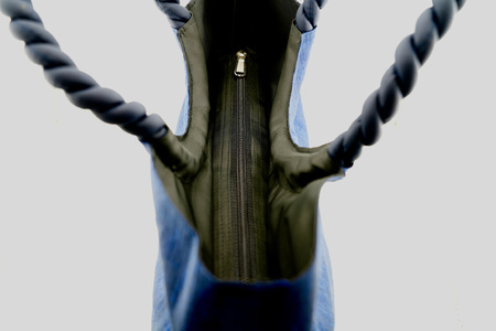 【makixmaki】高級ゴールデンシルクハンドバッグ（フェアトレード） サファイヤブルー 0137-002-S06-6