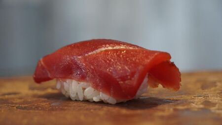 【鮨 和さび】《昼・夜共通》特別おまかせコース 1名様分(ぐるなびセレクション) 0025-046-S07