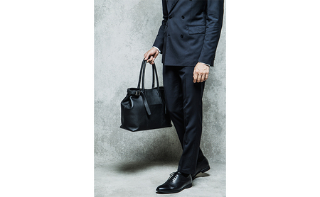 トリヨンラグーン シュリンクレザー トートバッグM 鞄 かばん バッグ 牛革 レザー レザートート シンプル ビジネス カジュアル 旅行 レジャー 東京都 文京区 ブラック