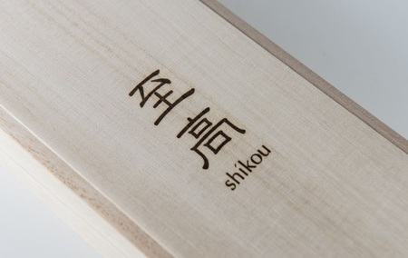 【浅草アートブラシ】最高級カシミヤ用洋服ブラシ「至高」(桐箱入り)