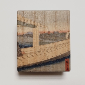 【桐箱(二重箱)】名所江戸水景 [(2)吾妻橋 金龍山遠望] 1ケ (カラー：ピンク)