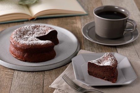 健康志向のあなたに贈る！とっておきの手作りガトーショコラ〈4号〉_0119-001-T03