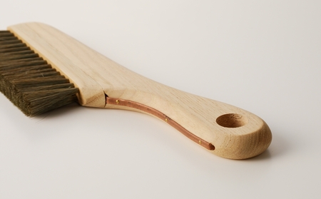 〈伝統工芸〉静電気除去ブラシ