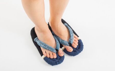 布ぞうり MERI 北斎 神奈川沖浪裏　布草履 室内履き 健康 洗える 墨田区 LL：28cm