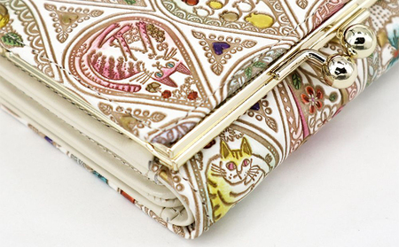 財布 三つ折り ミニ財布 花と猫ミックス 文庫屋大関 三つ折り財布 三つ折りミニ財布 手のひらサイズ 小さい財布 小さい レディース 本革 牛革 革 コンパクト カード 収納 工芸品 雑貨 花 猫 グッズ 日本製 東京