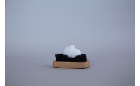 靴磨き レザーシャンプー Leather-shampoo ケア用品 レザーケア レザー 革 革靴 革製品 クリーナー ナチュラルオイル配合 しっとり ゆず せっけん 香料  せっけん