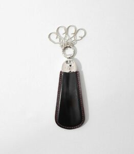 キプリス本革製コードバンxシラサギレザーシューホーンキーホルダー カラー:ブラックxレッド