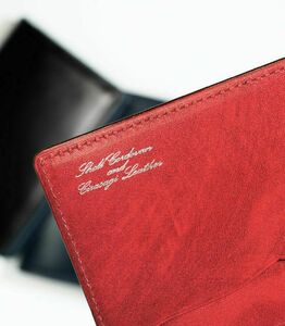 キプリス本革製コードバンｘシラサギレザー通しマチ名刺入れ　カラー：ブラックｘレッド　