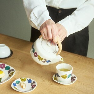 ポトペリー シルクスカップ&プレート カラー:パレード