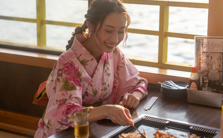 【2名様】もんじゃ屋形船ギフトチケット 【kt105-002-2】