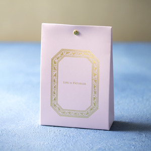 LIFE IS PATISSIER いちごリーフキャラメル【スイーツ 洋菓子 お菓子 ご褒美 キャラメル イチゴ チョコレート菓子 ギフト プレゼント 贈り物 】_0005-003-se5