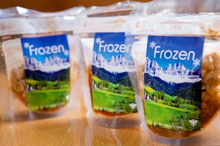 【三輪亭】イタリア・南チロル　三輪亭セット【加工食品 加工品 サラミ ジビエ 豚 生ハム ソーセージ チーズ 冷凍 人気 人気セット おつまみ 贅沢 ご褒美 贈り物 プレゼント ギフト】_0028-003-se5