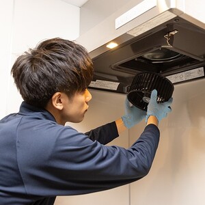 【世田谷区内サービス限定】選べるハウスクリーニング1点 [キッチン・レンジフード・浴室の内1箇所]清掃 掃除 台所 浴槽 水回り 家事代行_0083-002-se7