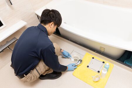 【世田谷区内サービス限定】選べるハウスクリーニング1点 [キッチン・レンジフード・浴室の内1箇所]清掃 掃除 台所 浴槽 水回り 家事代行_0083-002-se7