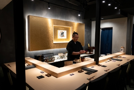 【三軒茶屋 鮨雅 MIYAVI】 本格江戸前鮨 お食事クーポン券 10,000円分（ふるさとチケット）三軒茶屋駅徒歩1分 食事券 利用券 チケット 寿司 スシ 日本料理 食事 ディナー ご褒美 プレゼント ギフト 贈り物 東京 世田谷_0095-001-se6