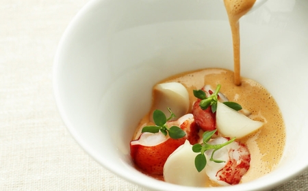 【AMOUR(アムール)】季節の特別ペアディナーコースお食事券<2名様分>(ぐるなびセレクション)