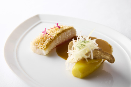 【メゾン ポール・ボキューズ】特別コース（ディナー）＜2名様分＞（ぐるなびセレクション）【125052】