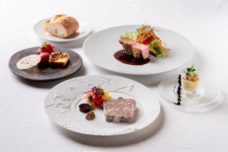 ツキシュールラメール ランチペア-お食事券 ［株式会社 エスワイリパブリック］【007017】