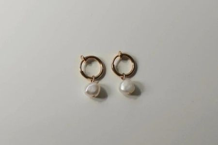 [Cherieオリジナルイヤリング]pearl hoop earring