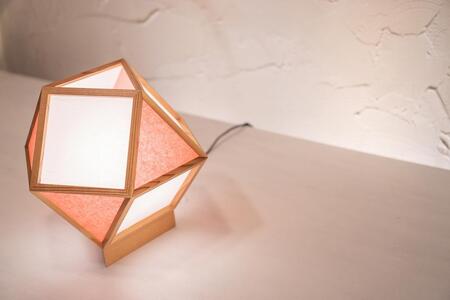 【照明/国産杉】スタンドライト『的 mato』 白×緋 A522-C