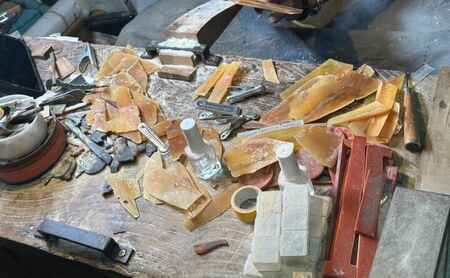 ブローチ 豊島区伝統工芸品 江戸べっ甲 ピンブローチ 梟 アクセサリー