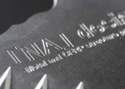 職人の技と遊び心が光るカードケース　チェッカープレート　CARD CASE