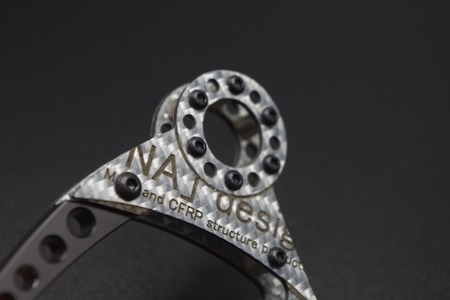 ワザ×大人の遊び心　CFRP Key Holder SLW（シルバー）