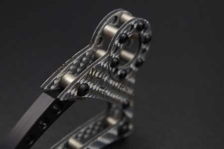 ワザ×大人の遊び心　CFRP Key Holder SLW（シルバー）