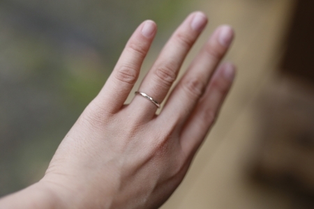 山麓のアトリエで、オリジナル結婚指輪の共同製作