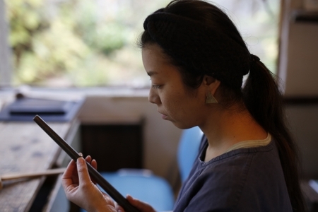 山麓のアトリエで、オリジナル結婚指輪の共同製作