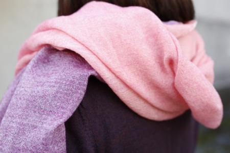 グラデーションが美しくあたかかいウールストール「茜高尾」