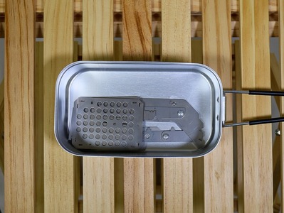 安定感抜群のメスティン専用調理台 M8ストーブ