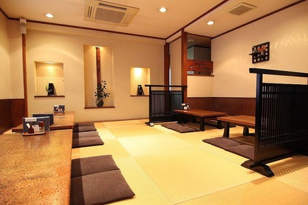 八王子志乃ざき　特選うなぎ土鍋ごはん記念日コース（4名様）