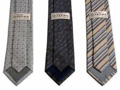 シルク100％で胸元を際立出せる　トラッド系ネクタイ３本セット　