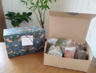 八王子産焼き菓子5種(酒粕のフィナンシェ・桑の葉抹茶パウンドケイク・チョコケイク・スノーボールクッキー・フロランタン）詰め合わせセット(計13個入り)