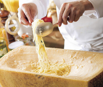 【八王子市ふるさと納税】京王プラザホテル八王子　平日ランチバイキング　ペア御食事券（1組2名様） | ビュッフェ