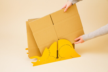 恐竜型ダンボールストッカー　「カタヅケザウルス　トリケラトプス」