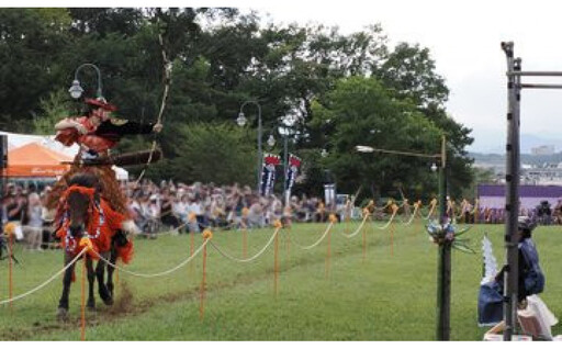 八王子流鏑馬 前列観覧席